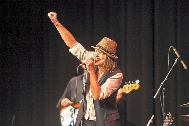 2014 - Inga Rumpf im Ballenlager