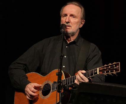 2011 - Hannes Wader im Ballenlager